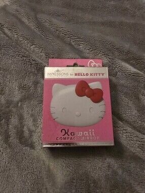 Hello Kitty Impressions Vanity Pink Kawaii Compact Light Up Mirror New In Box